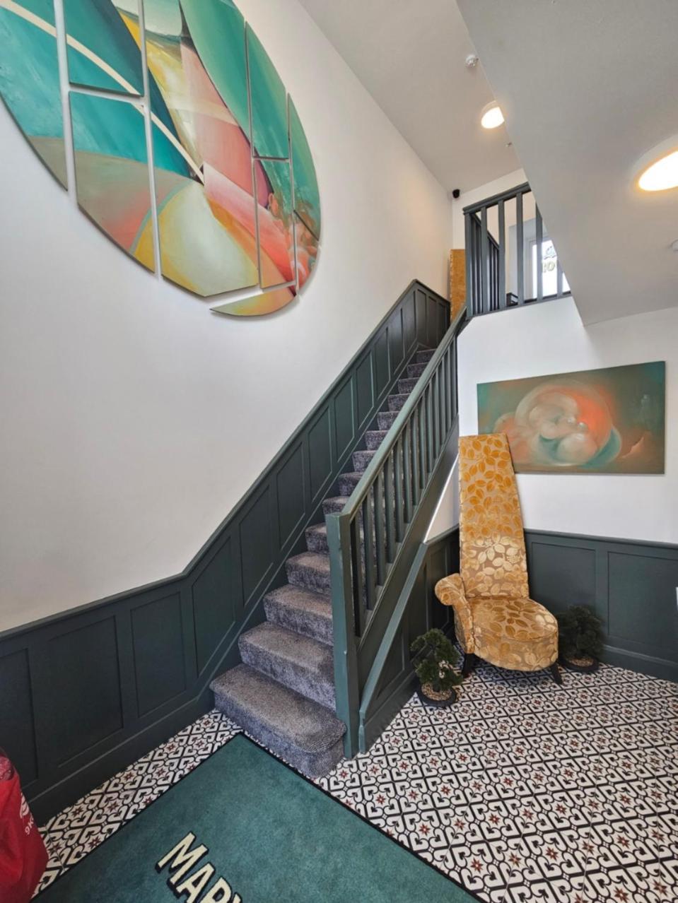 Mary Mullen'S Rooms Eyre Square. Голуэй Экстерьер фото